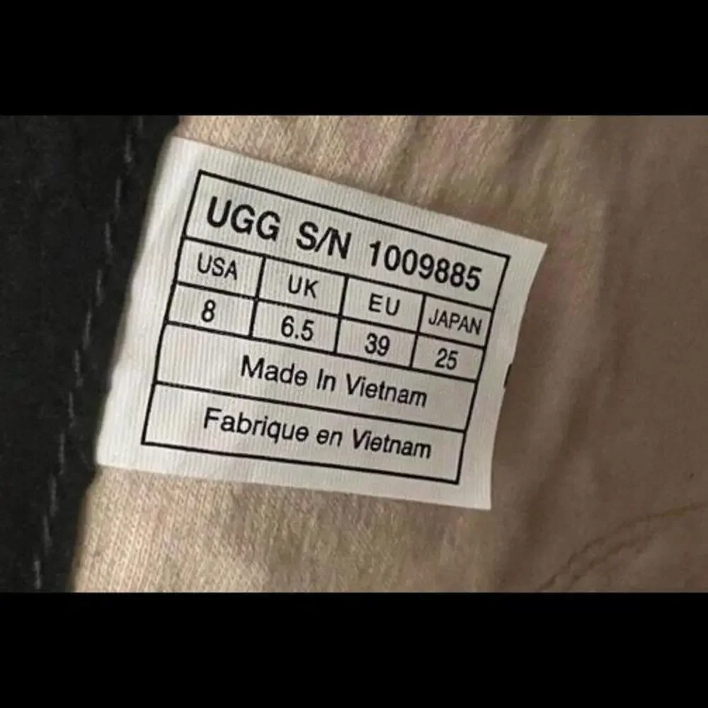 UGG Sneakers 8 Black Leather Hi Top Tassel‎ Zip Comfort